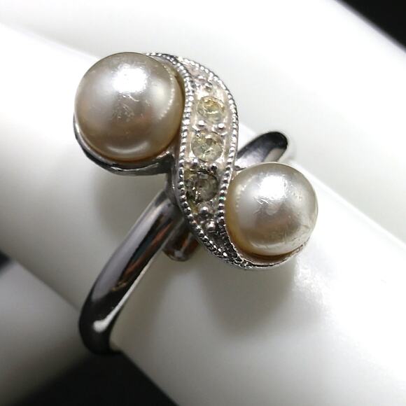 Sarah Coventry "Dawn" Faux Pearl Ring, Silver Tone, 1970s - Picture 2 of 10